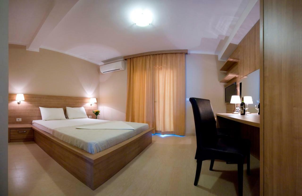 Vila V Lux Apartments Petrovac Exterior photo